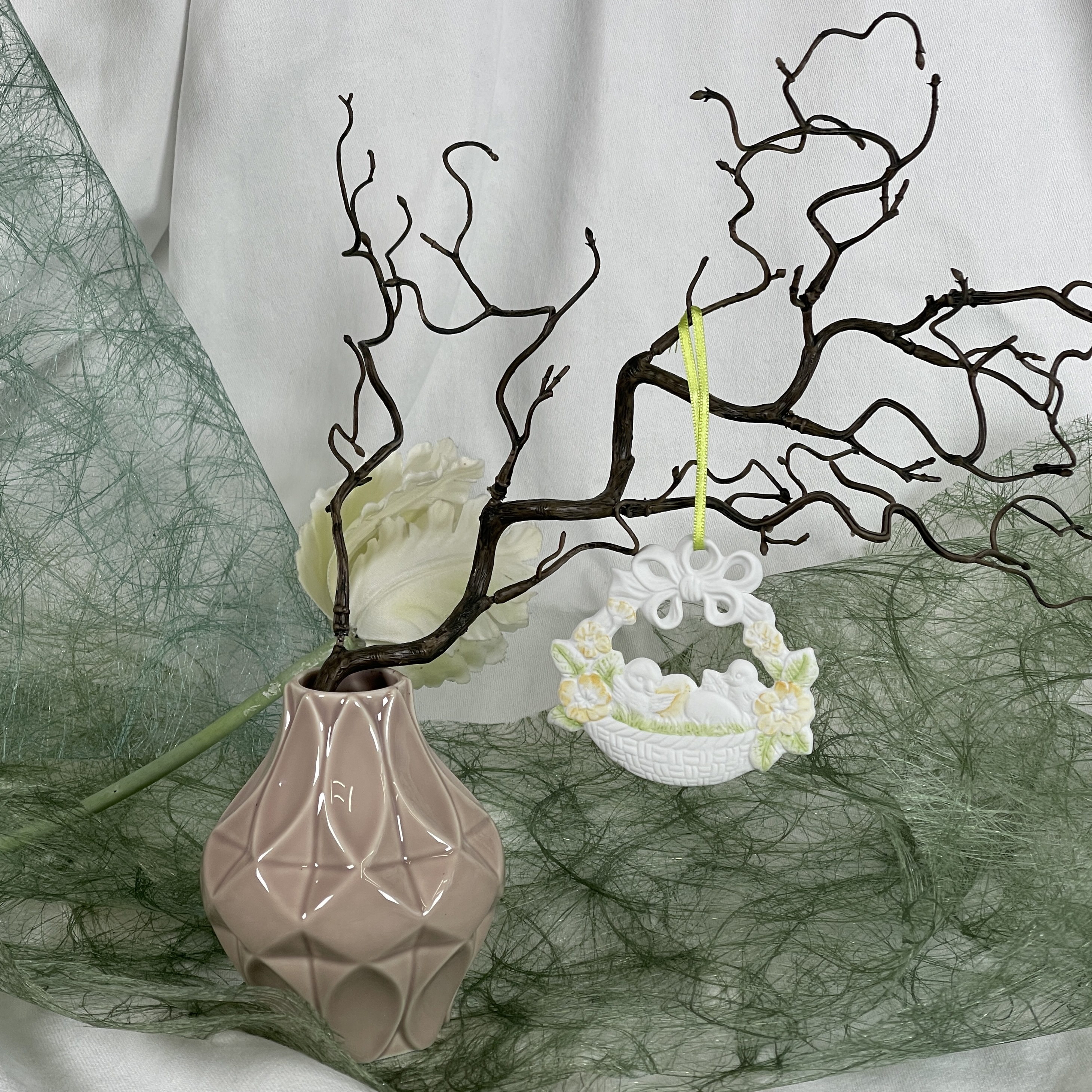 Easter decoration, easter basket with chicks